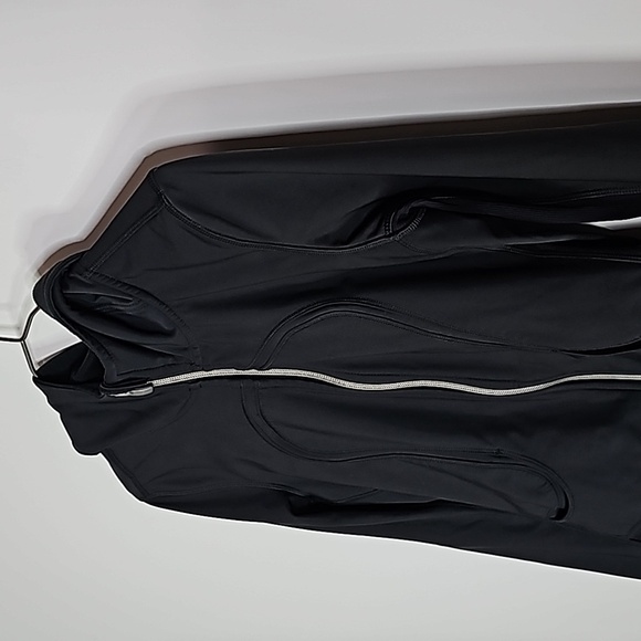 Lululemon black size 2 Uba Softshell zip up hoodie - Picture 2 of 7